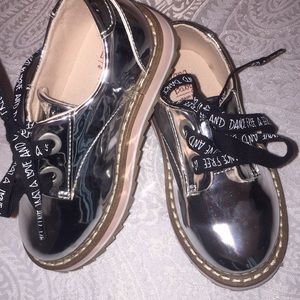 NWOT Zara baby silver shoes euro sz 22 girls